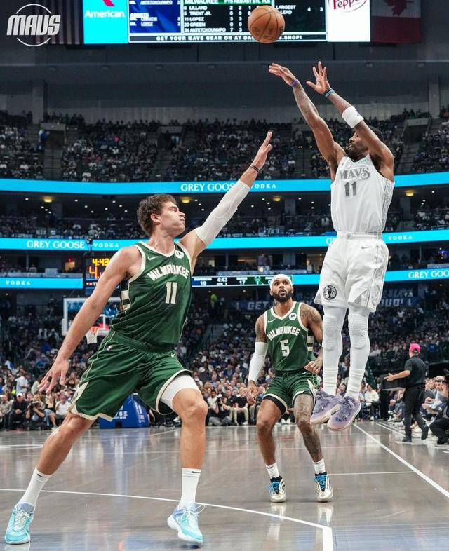 NBA季后赛悬念重重，步行者逆转雄鹿晋级东部决赛