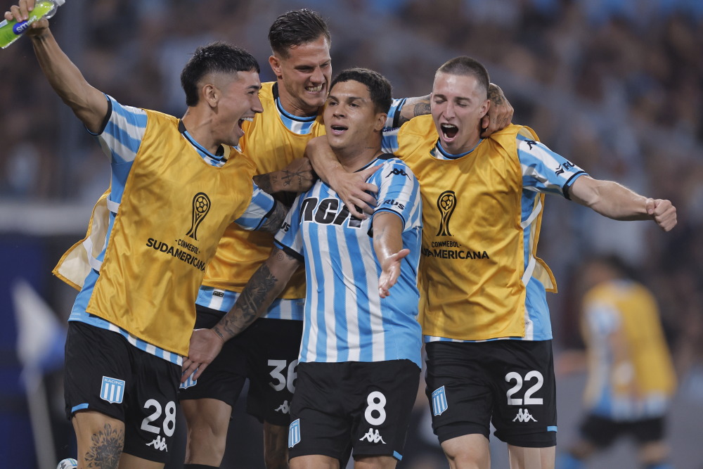 开云下载-南特球队球员因伤退出近期比赛