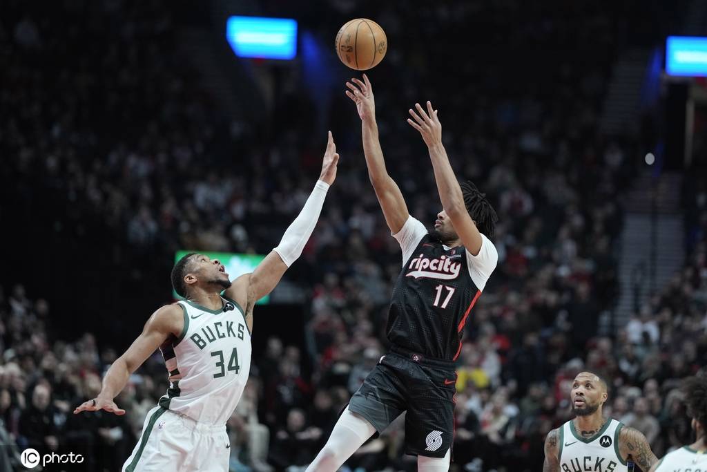 开云体育平台APP-雄鹿小胜开拓者，晋级半决赛