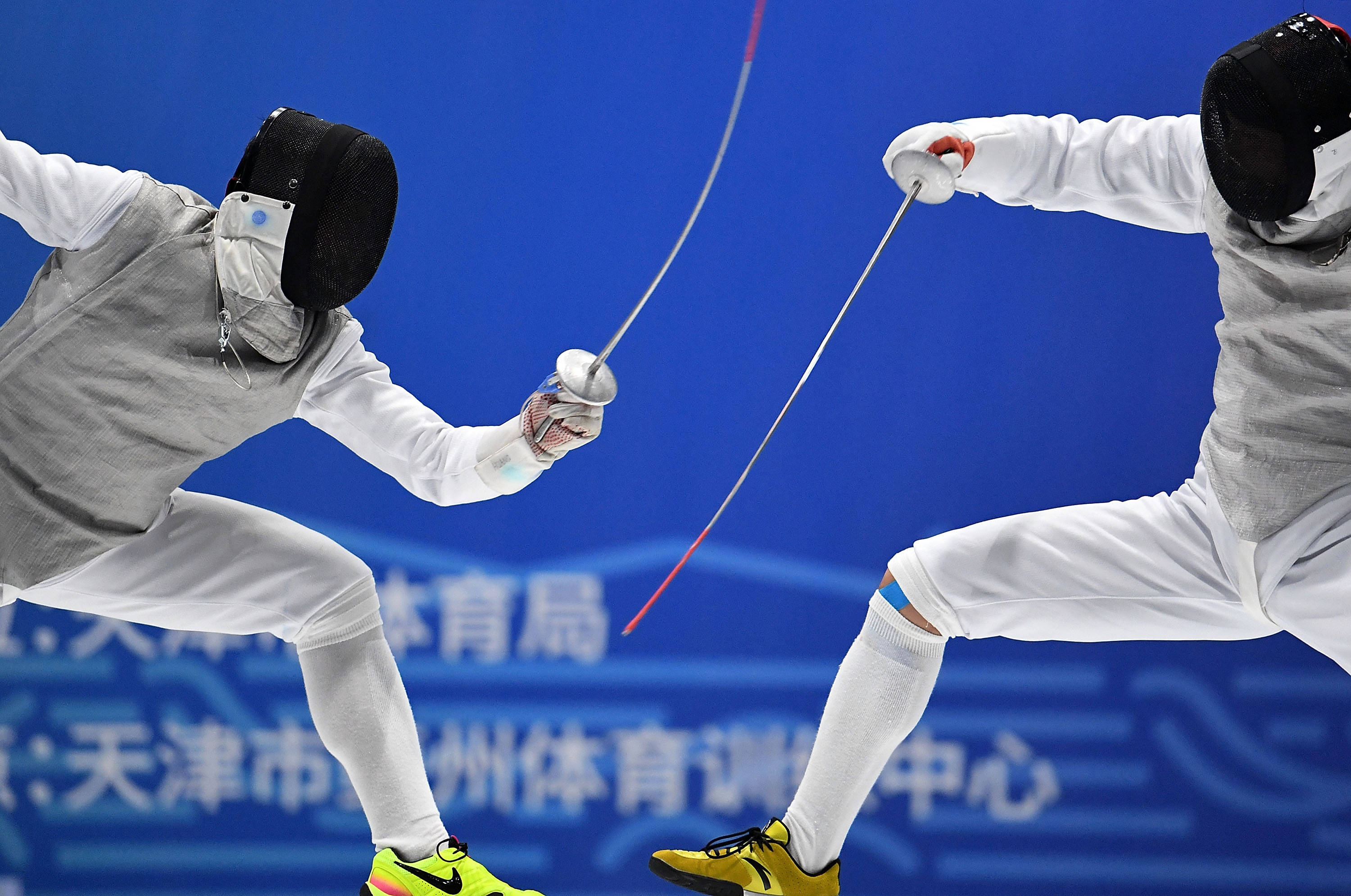 开云体育入口-关于智利击剑选手飒爽英姿，战胜对手成功夺冠的信息