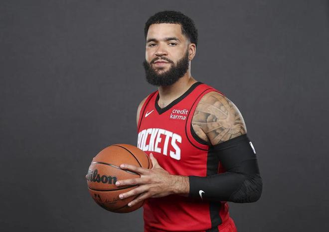 华特福德战胜榜首球队，豪取三分