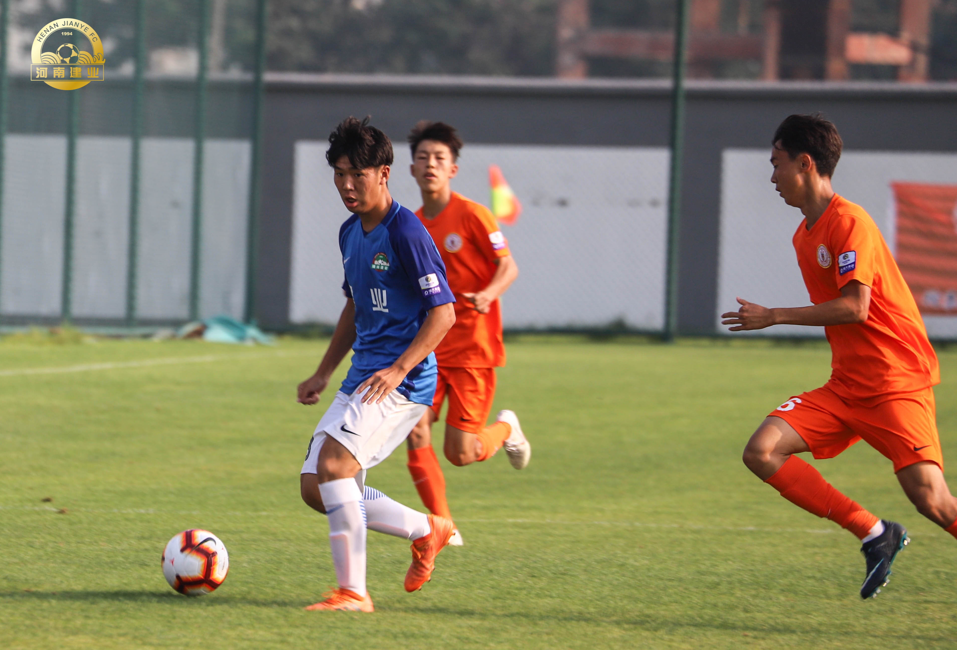 上海申鑫士气高昂,准备迎接河南建业 上海申鑫士气高昂,准备迎接河南建业