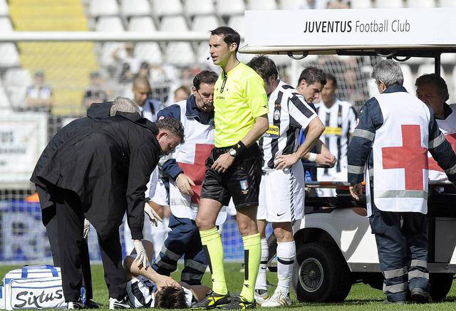 卡利亚里客场不敌,积分榜前景黯淡 卡利亚里客场不敌,积分榜前景黯淡