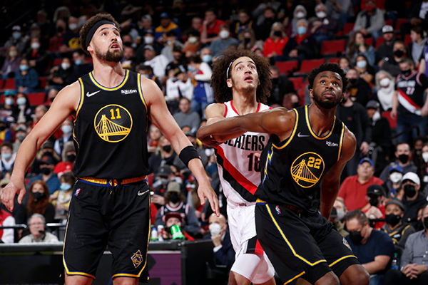 开云体育-乔治奥尼尔，开拓者引发汤普森引发指挥