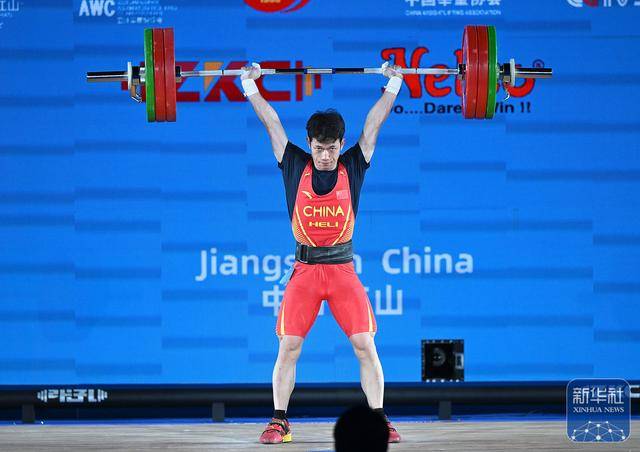 举重比赛男子组别角逐巅峰,谁将获胜 举重比赛男子组别角逐巅峰,谁将获胜