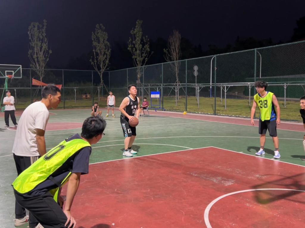 包含首尔篮球比赛精彩纷呈,赢得掌声与喝采的词条 包含首尔篮球比赛精彩纷呈,赢得掌声与喝采的词条