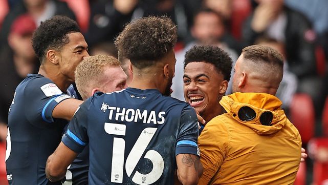 伯明翰连胜纪录终结,遭遇主场失利 伯明翰连胜纪录终结,遭遇主场失利