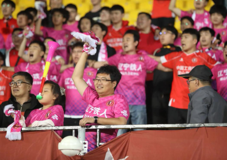 恒大全队表现神勇,连胜势如破竹壮大士气 恒大全队表现神勇,连胜势如破竹壮大士气