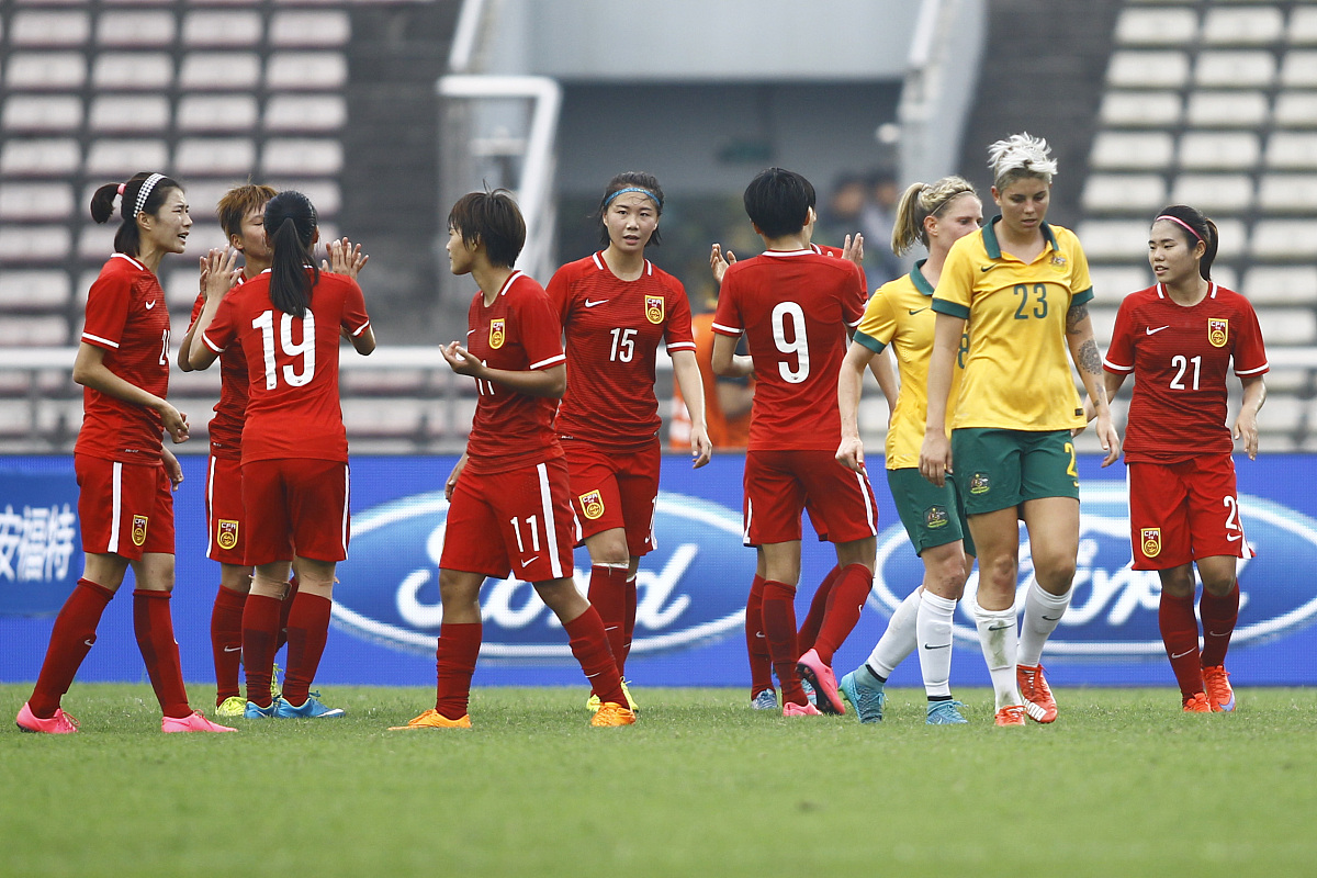 斯里兰卡女足队员群策群力，备战比赛