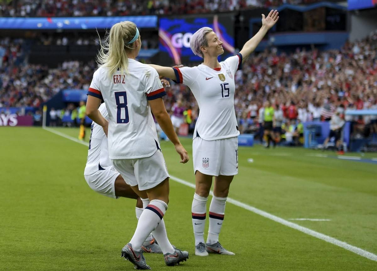 德国女足队员强悍表现，带领球队意义重大