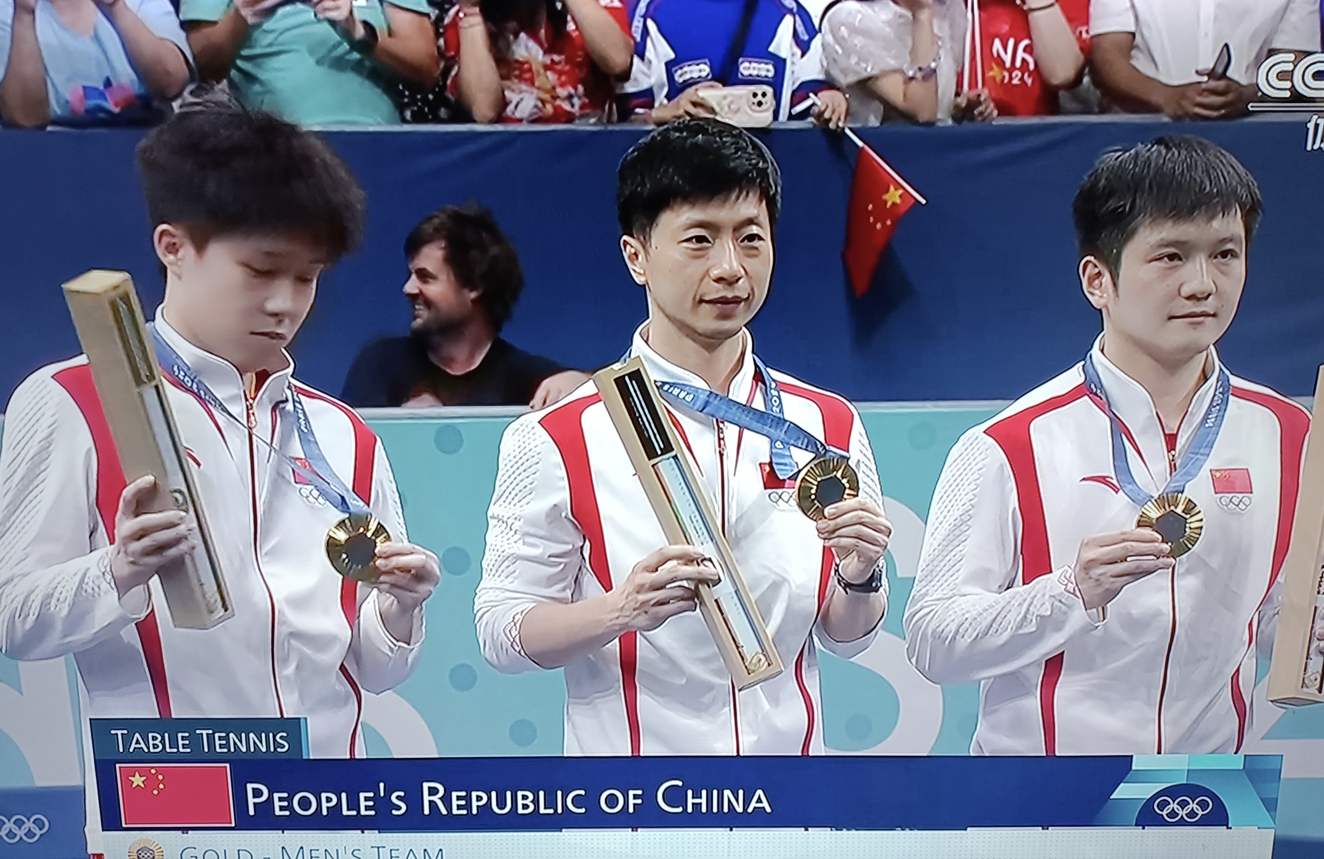 一场艰难的比赛背后是球队不懈的努力 一场艰难的比赛背后是球队不懈的努力