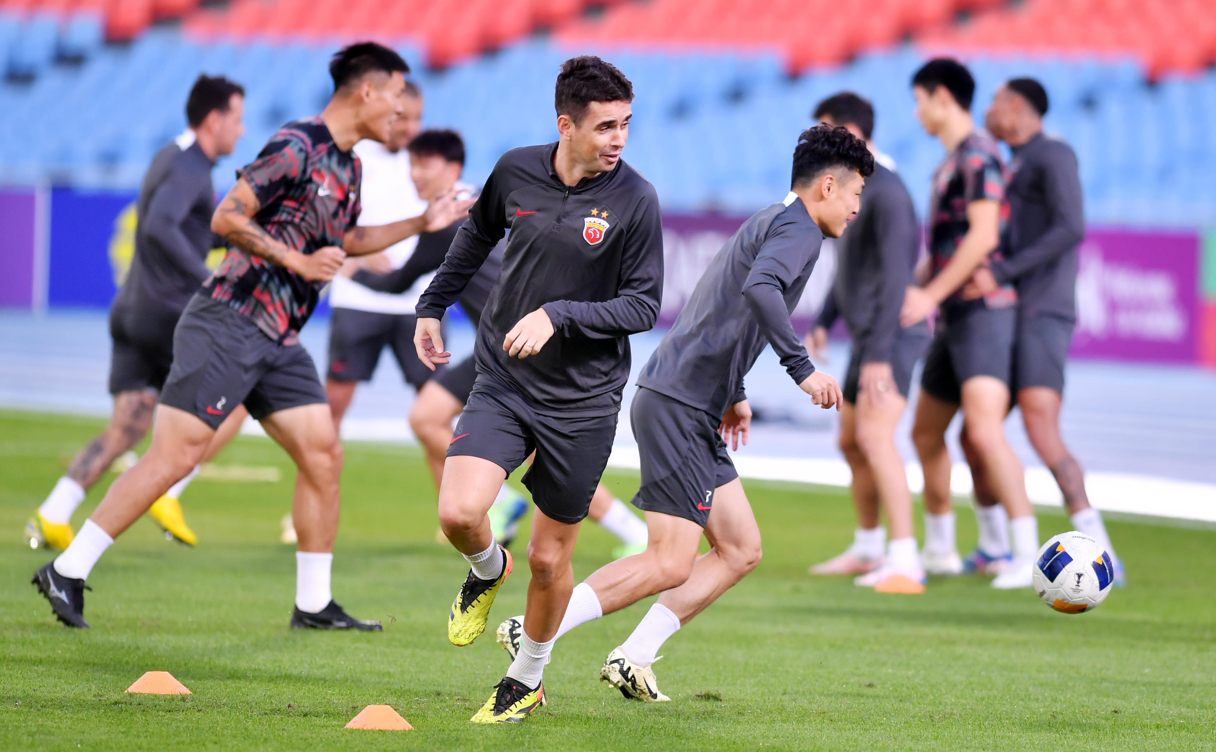 包含海登海姆准备全力以赴备战，球队积极备战的词条