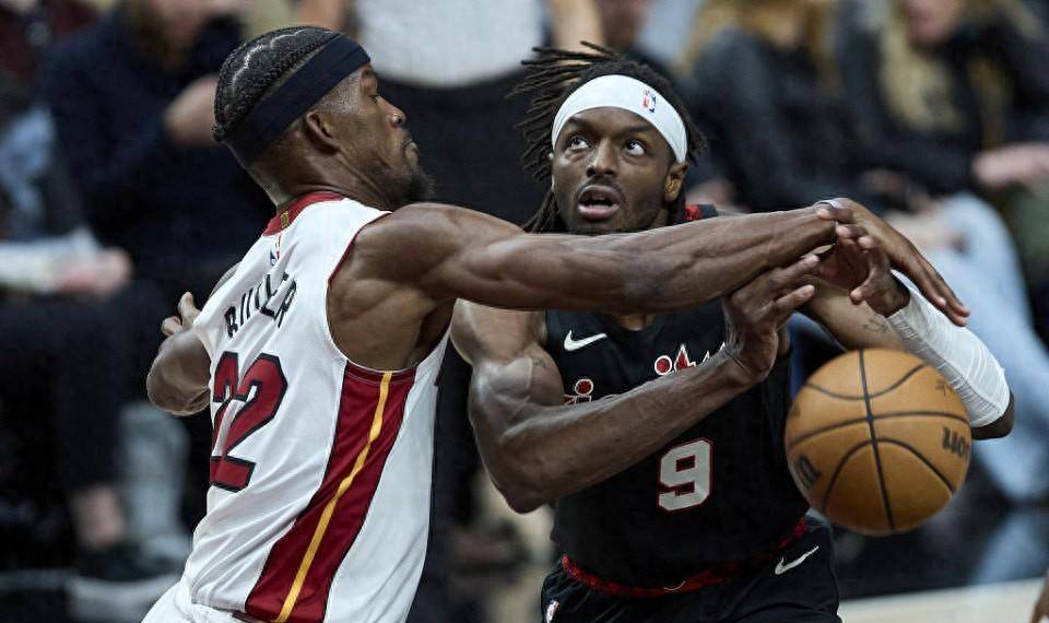 开拓者队内外线协作完美,赢得尊重 开拓者队内外线协作完美,赢得尊重