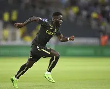 埃克隆巴摩扳回一球，巴勒莱里队逼平对手