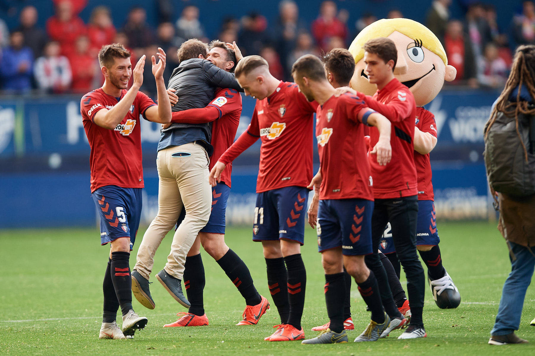 关于奥萨苏纳主场大捷，保级大计更进一步！的信息