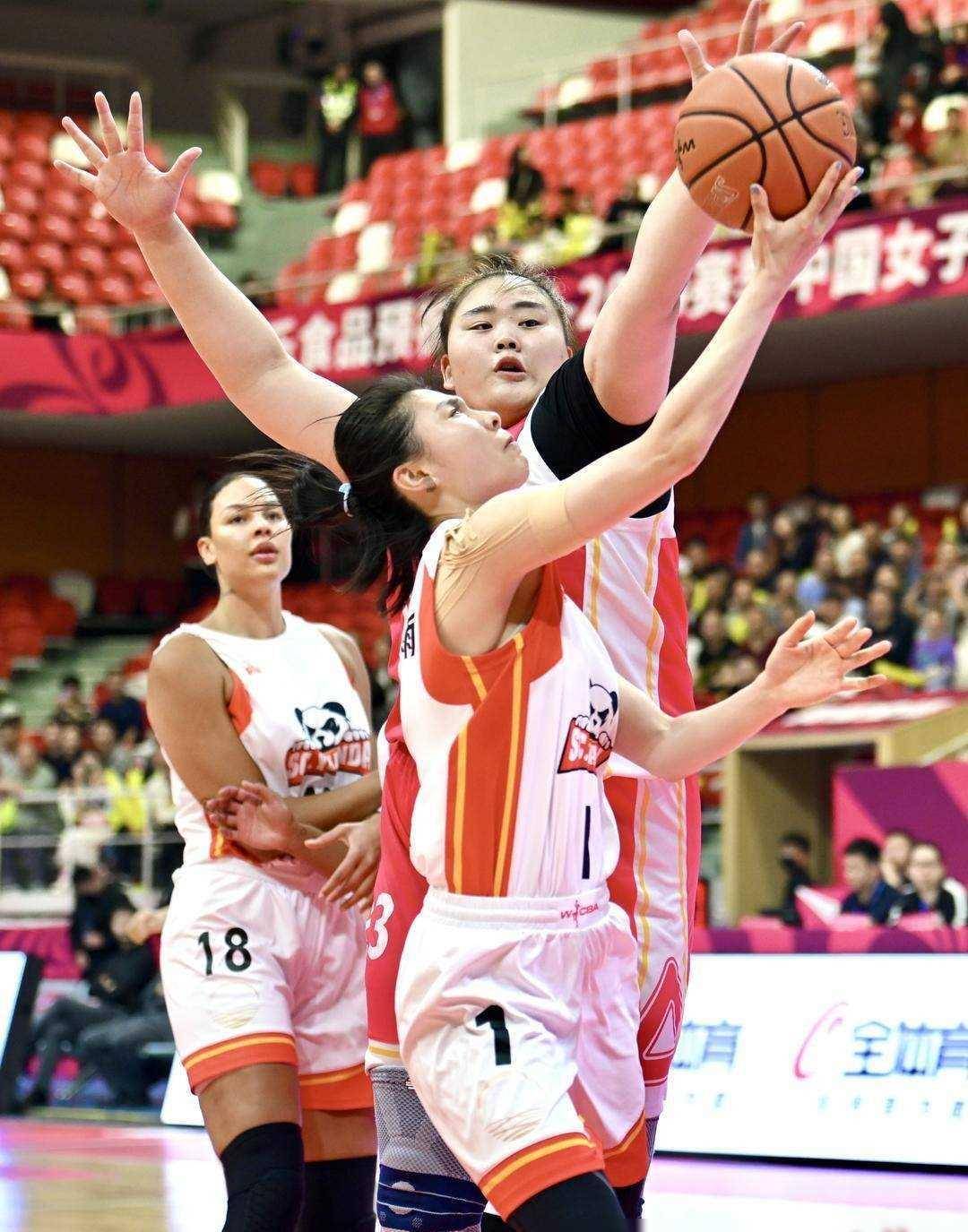 中国女篮队再获胜利,奠定领先地位 中国女篮队再获胜利,奠定领先地位