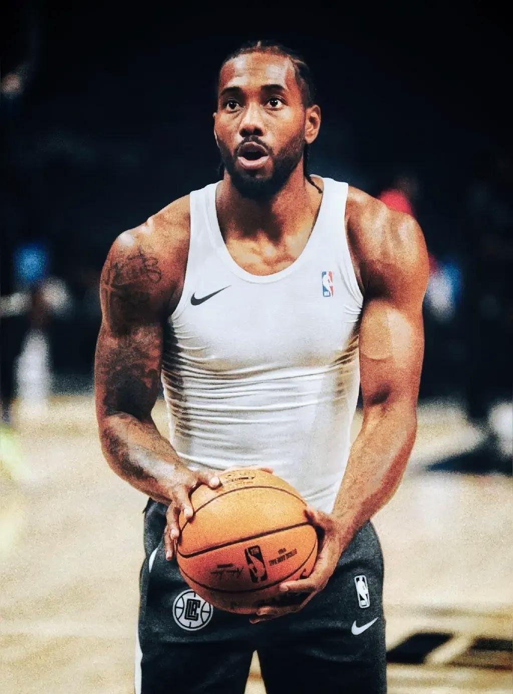 包含快船主帅谈莱昂纳德：不只是得分手的词条