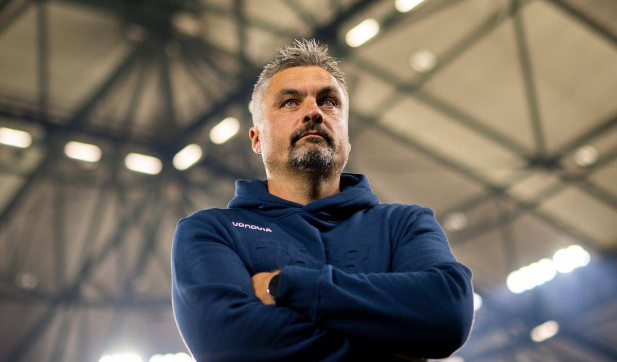 沙尔克主场告负,球队陷入连败泥潭 沙尔克主场告负,球队陷入连败泥潭