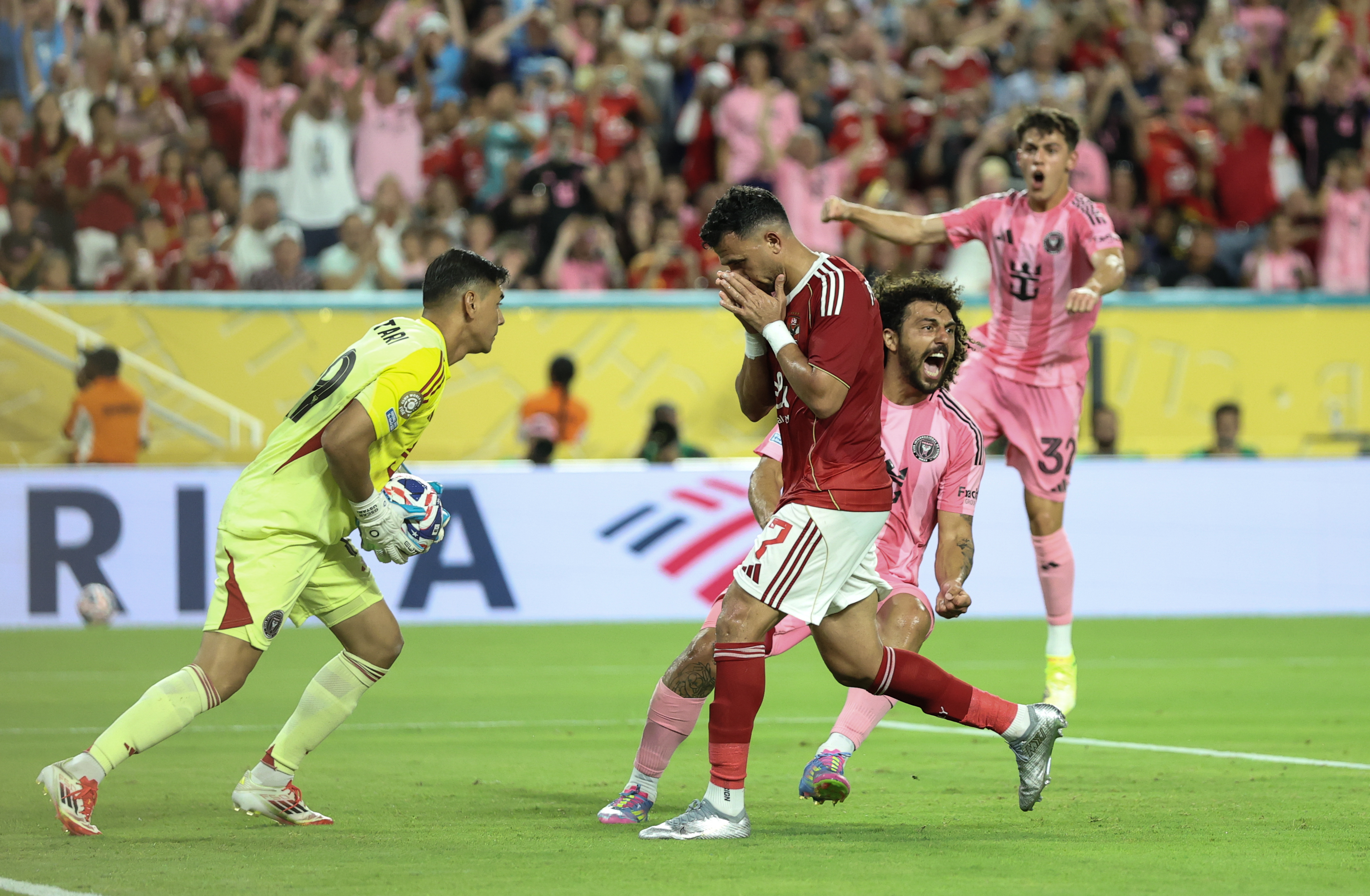 世界杯预选赛开打,各国球队备战 世界杯预选赛开打,各国球队备战