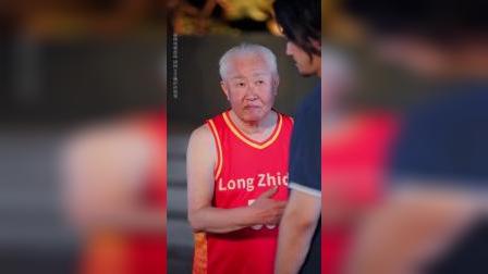 紧急变阵：球队战术调整，新布局带来新希望吗