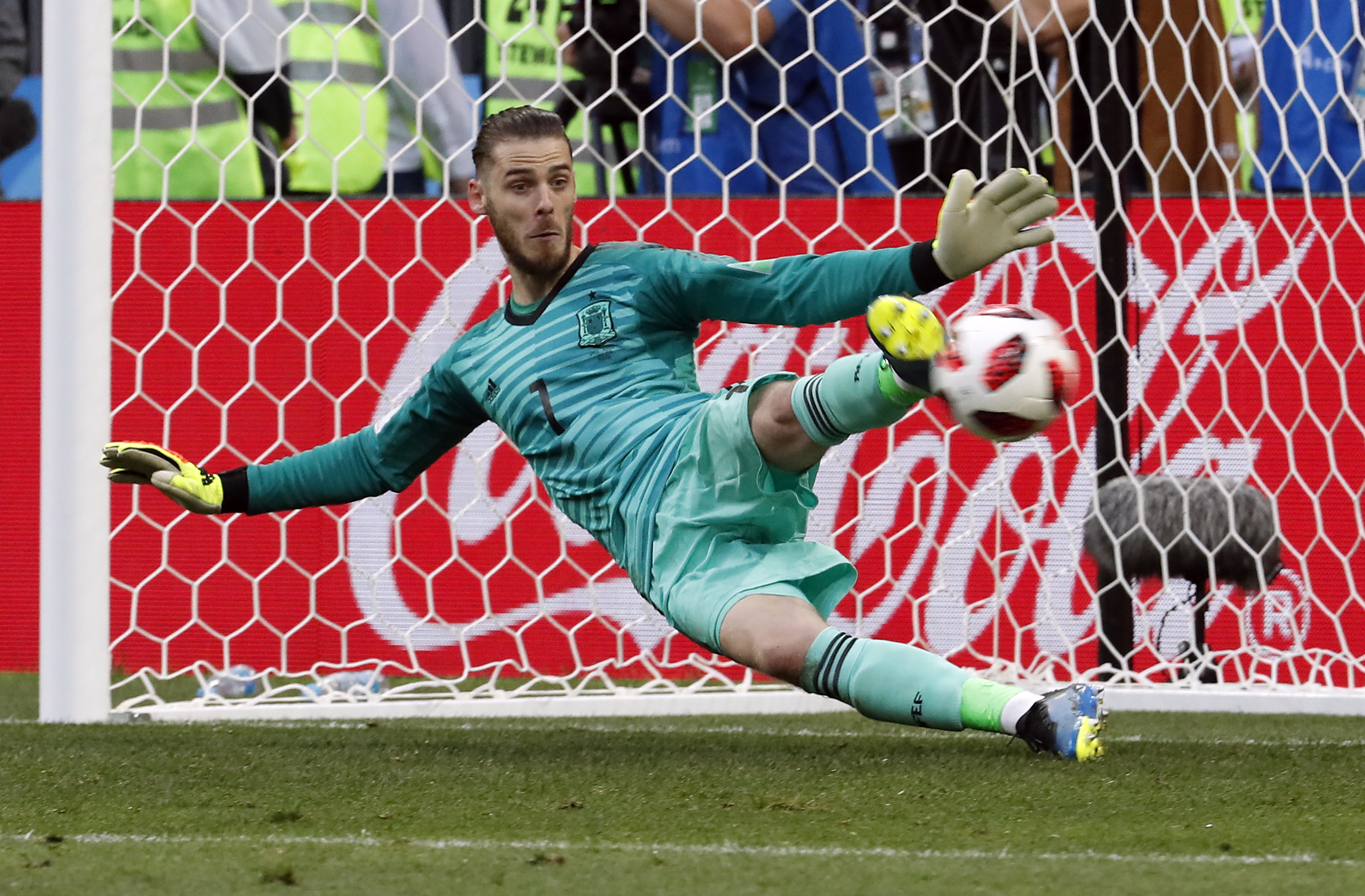 俄罗斯队全身而退，小组晋级