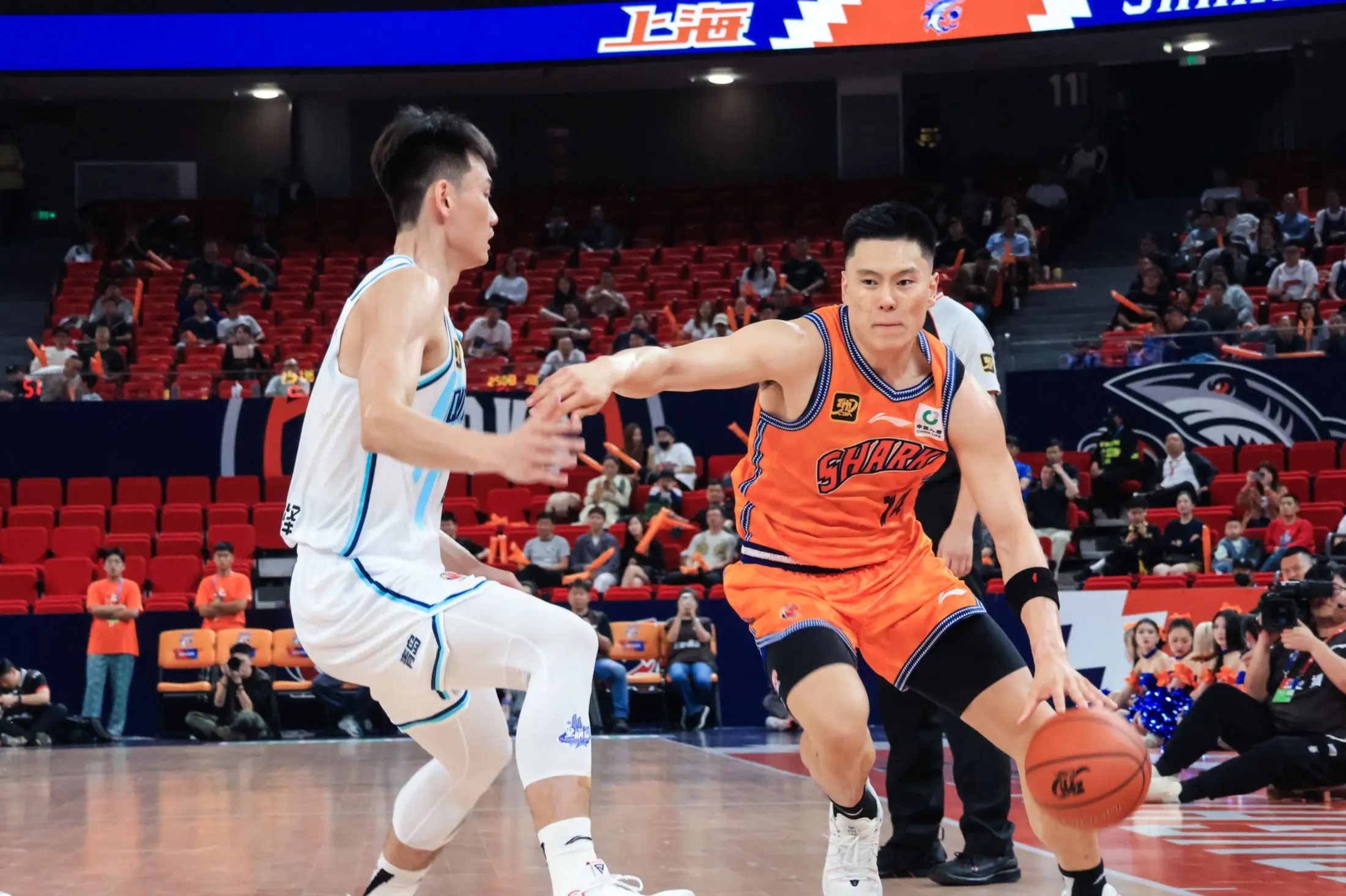 上海队主场惨败,遭遇四连败 上海队主场惨败,遭遇四连败