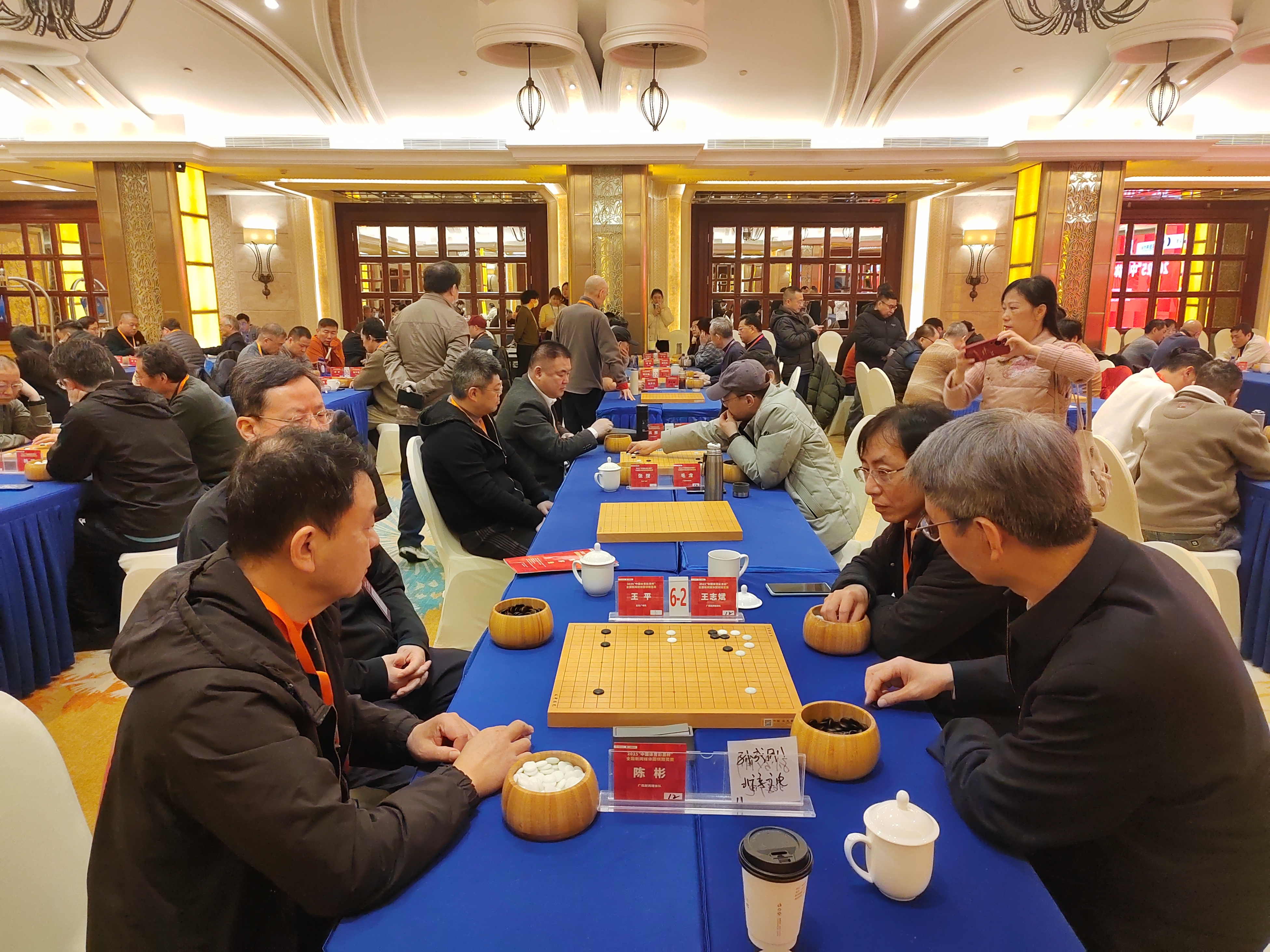 比赛结果揭晓，观众陷入精彩纷争