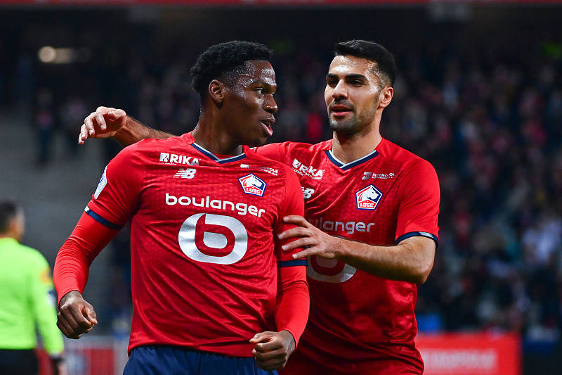 关于里尔连败告急,法国联赛冠军席位动摇的信息 关于里尔连败告急,法国联赛冠军席位动摇的信息