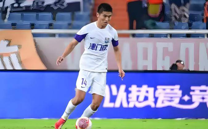 中超球员荣膺国内最佳射手，技艺超群