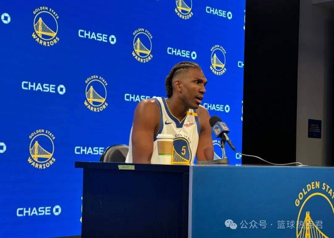 勇士队中锋发挥优异,助球队逆转战局的简单介绍 勇士队中锋发挥优异,助球队逆转战局的简单介绍