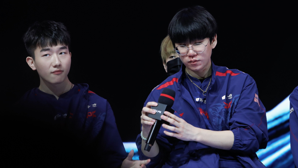 FLY力克WBG，Ruler团战一打五鏖战多局半决赛，成为赛场最大亮点