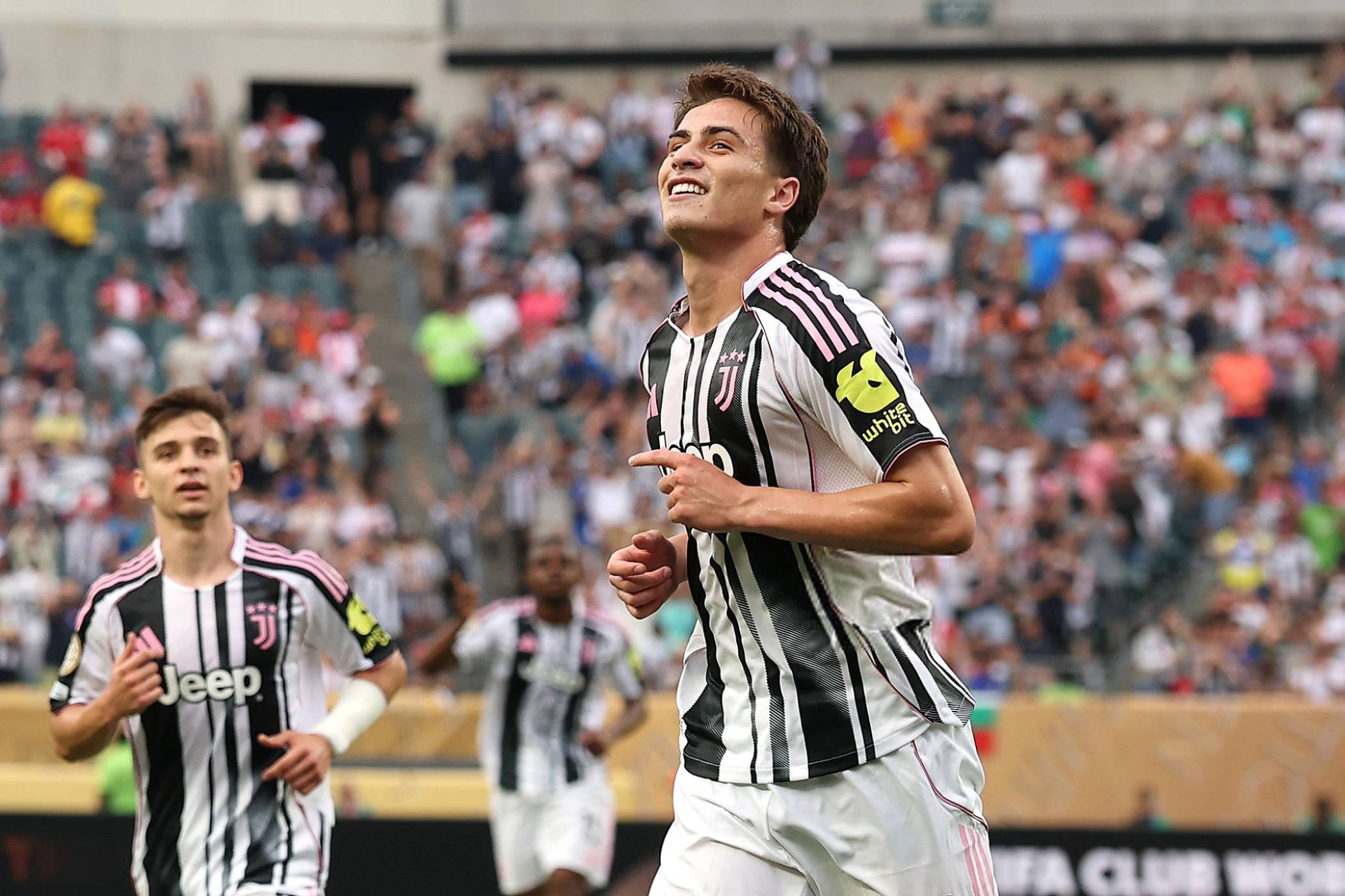 关于小组赛末轮关键战役,球队备战迎来高潮的信息 关于小组赛末轮关键战役,球队备战迎来高潮的信息