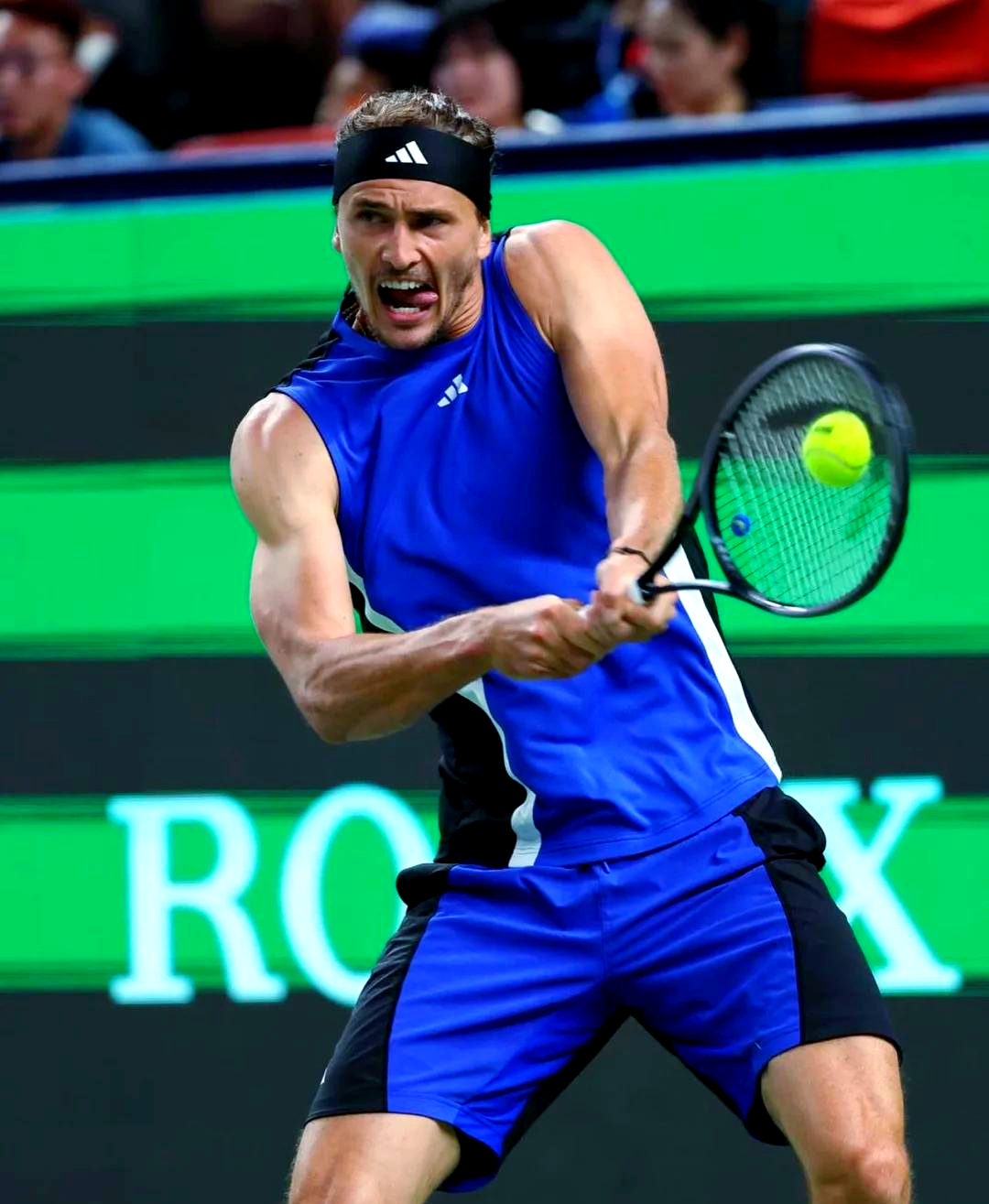 包含黑山国家队成功晋级，下一轮对战激烈的词条