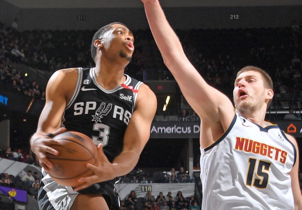 灰熊队负于篮网队,约基奇状态回勇得分全队第一 灰熊队负于篮网队,约基奇状态回勇得分全队第一