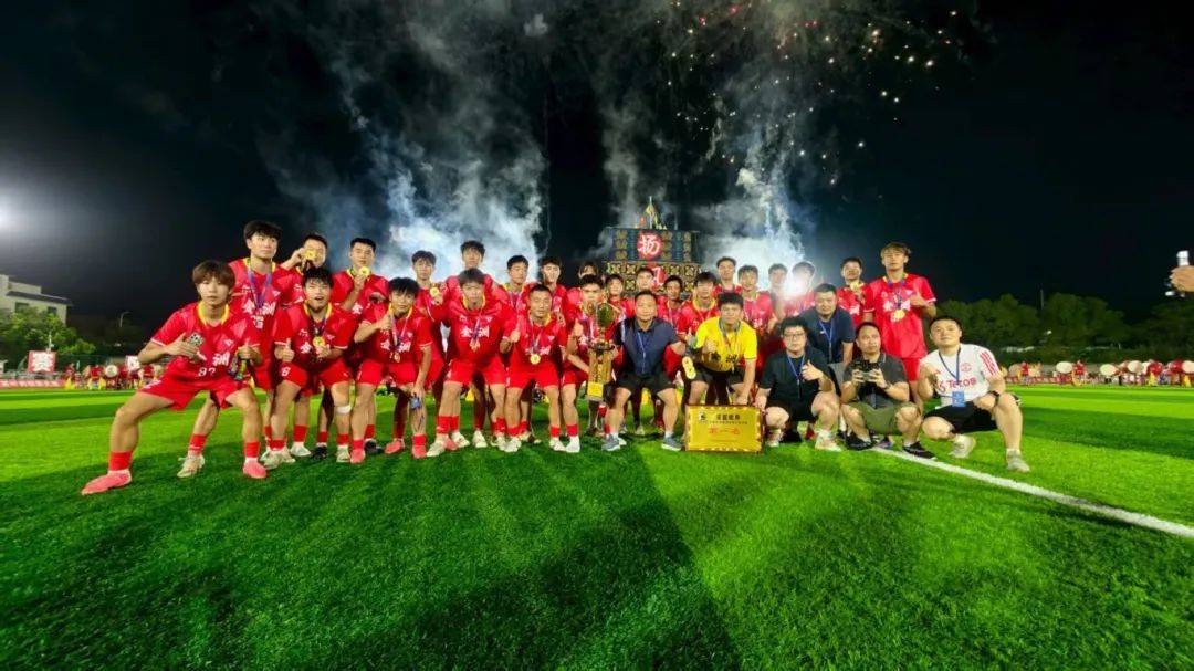 勇夺比赛胜利的球队备受赞誉