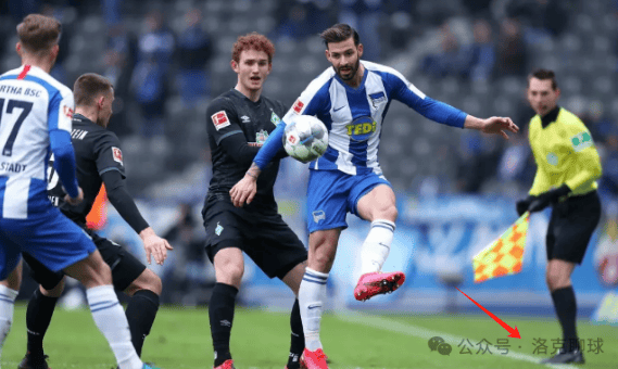 开云体育在线-柏林赫塔主场惨败，球迷怀疑教练战术