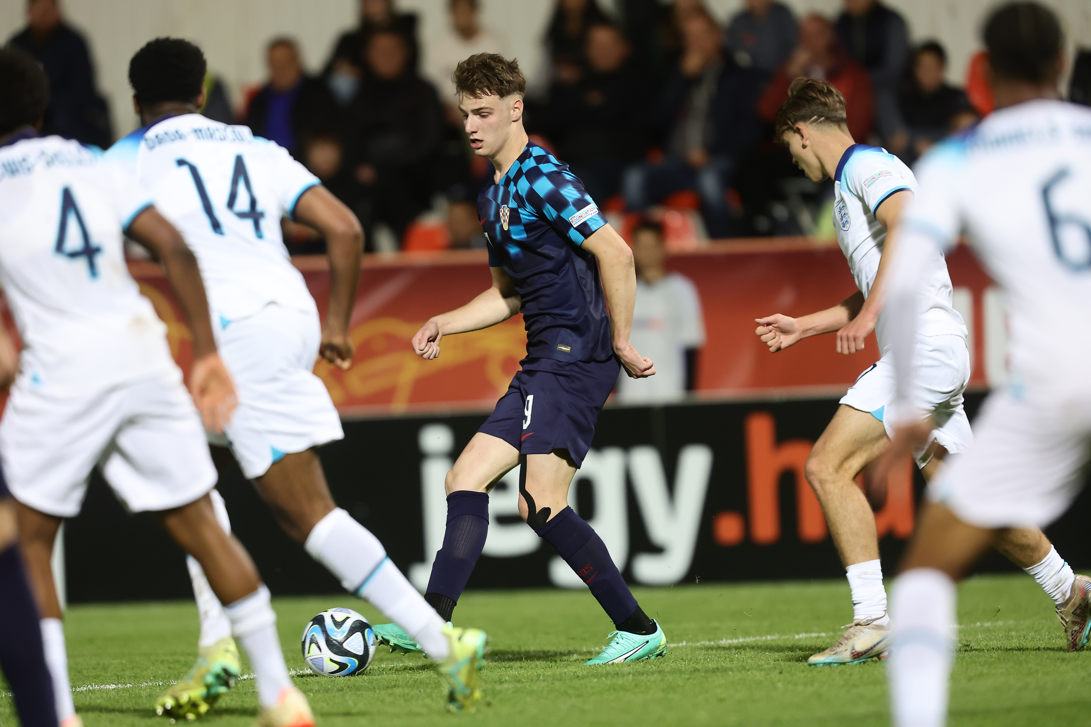 英格兰备战克罗地亚，实力按捺不住