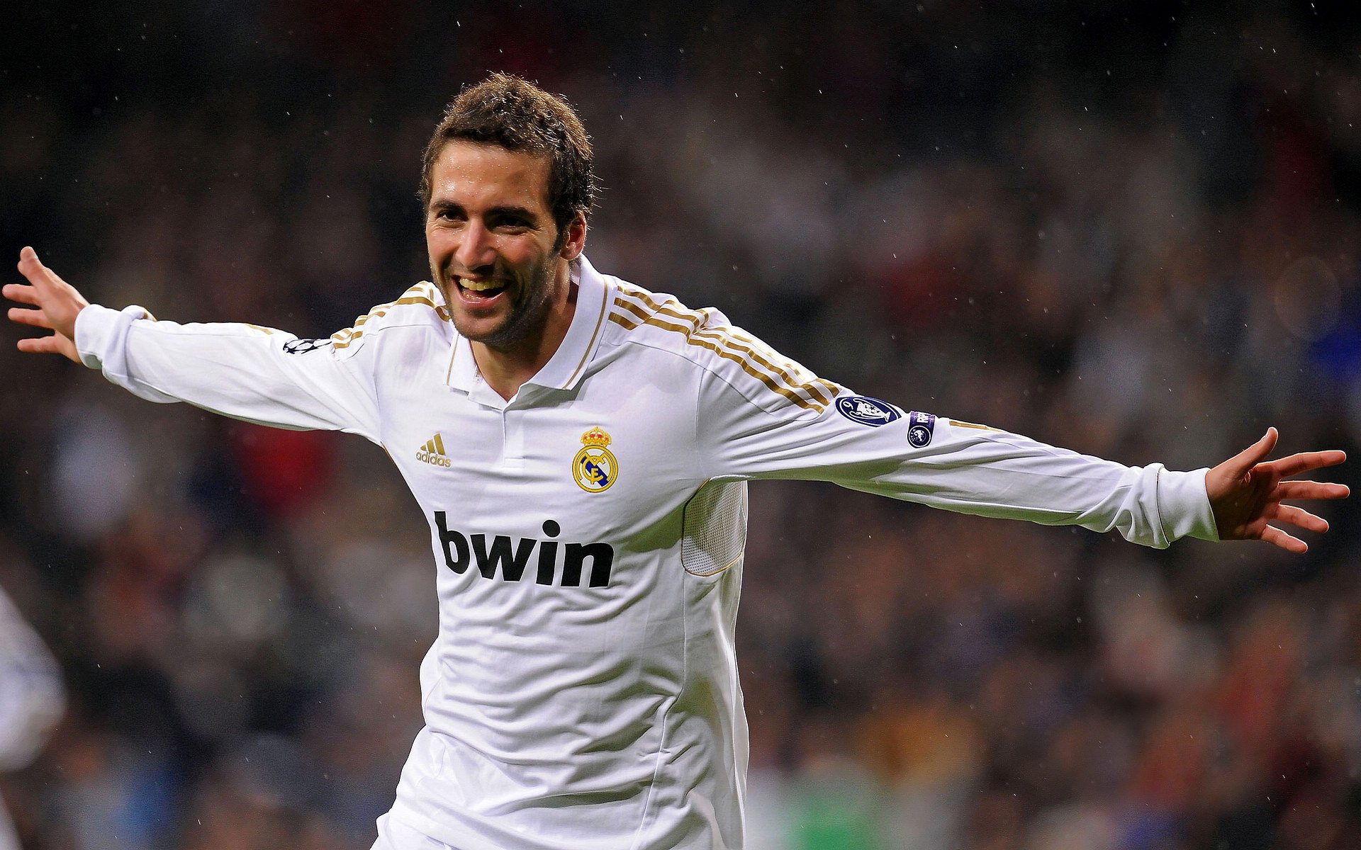 不只是射手，西决生死战之夜，克莱·汤普森用沉默的防守铸就金州脊梁