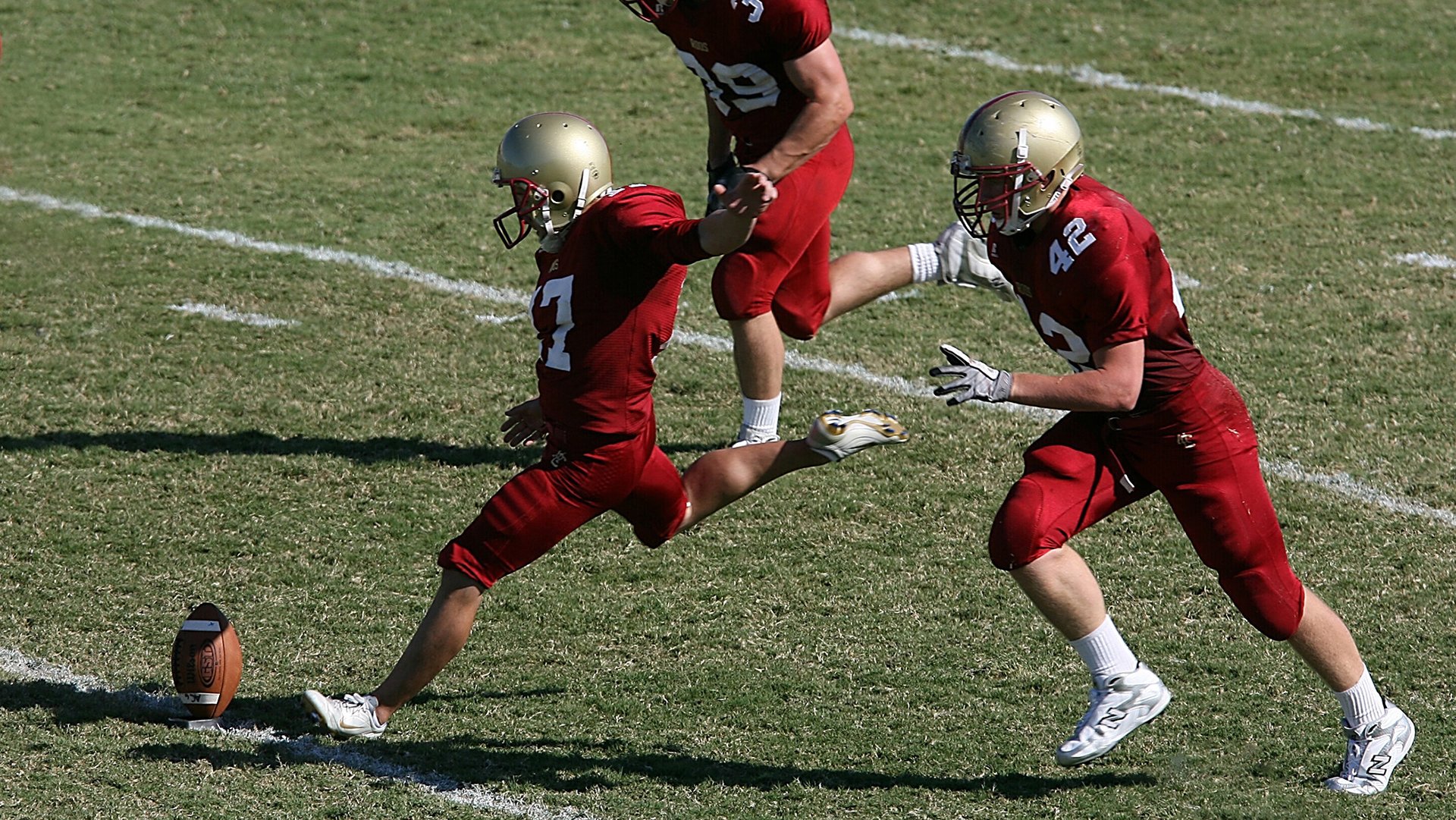 开云平台-梅赛德斯与皮亚斯特里，剧本的两面